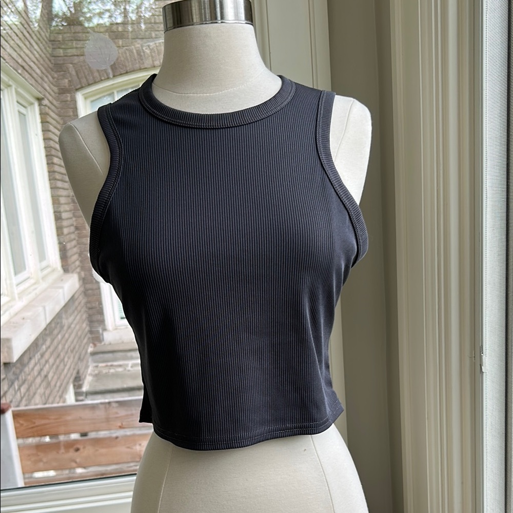 Crop top in steel grey size 8
